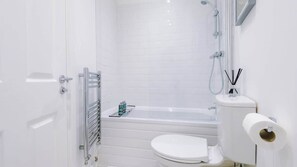 Douche, sèche-cheveux