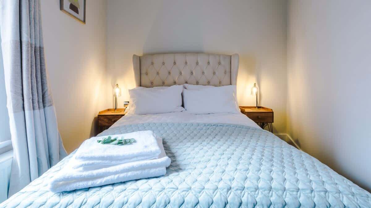 1 bedroom, iron/ironing board, travel crib, WiFi