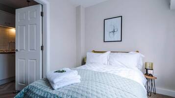 1 bedroom, iron/ironing board, travel cot, WiFi