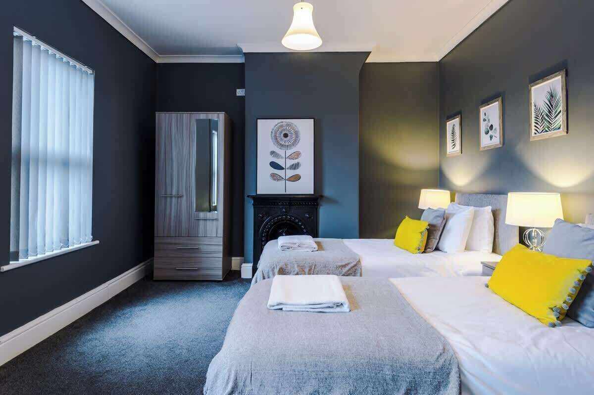 3 chambres, fer et planche à repasser, Wi-Fi, draps fournis