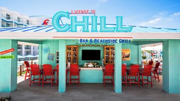 6 bars/lounges, 2 swim-up bars, 2 poolside bars