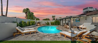 Old Town Pool Retreat • Heated Pool •Cabana• Games