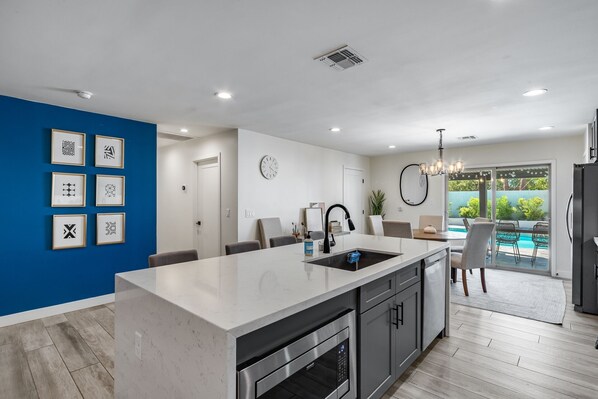 Fridge, microwave, oven, stovetop - Old Town Pool Retreat • Heated Pool •Cabana• Games (Scottsdale)