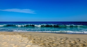 På stranden og strandhåndklær