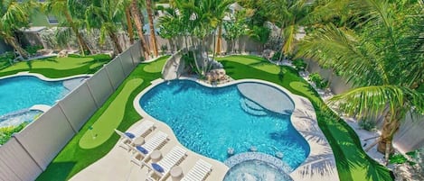 Piscine extérieure, piscine chauffée