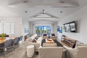 Smart TV, video games, ping pong, offices