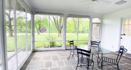 Exquisite, first floor stone ranch Gettysburg large kitchen/living area - quiet