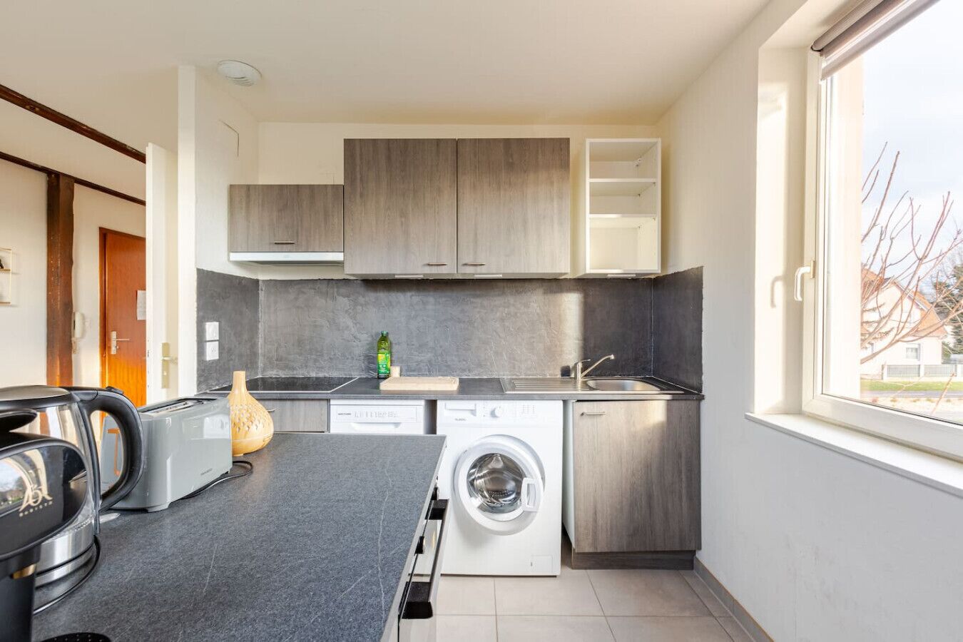 Refrigerador, microondas, horno, placa de cocina