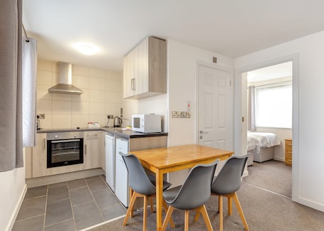 Apartment | Private kitchen | Fridge, microwave, oven, stovetop
