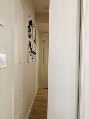 Interior - Cozy Modern Space 1Bd/1Ba Heart of Phx close to Hikes/Biltmore Shops/Airport (Phoenix)