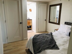 Room - Cozy Modern Space 1Bd/1Ba Heart of Phx close to Hikes/Biltmore Shops/Airport (Phoenix)