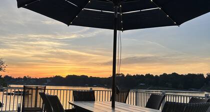 Cozy in the Cove: Smith Lake Cullman County: Private Dock! Year Round Water