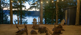 Cozy in the Cove: Smith Lake Cullman County:  Private Dock! Year Round Water