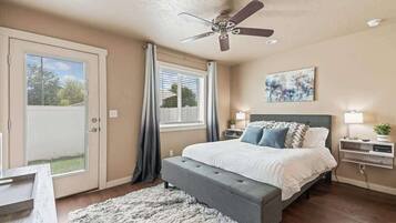 2 bedrooms, desk, iron/ironing board, travel crib