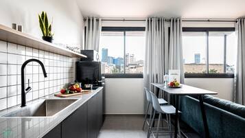 Gebar bulu kapas, dihias secara berasingan