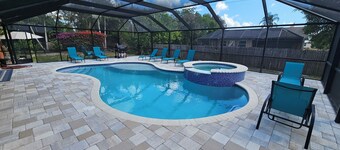 SERENITY VACATION HOME  W/ HEATED POOL