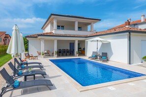 Piscina all'aperto
