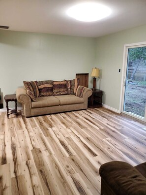 Caminetto, lettore DVD