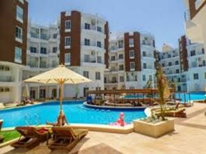 Appartement, 1 grand lit | Piscine | Piscine couverte