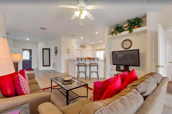 Téléviseur, table de ping-pong