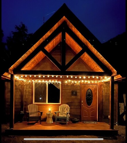 Carrie On Inn with River View