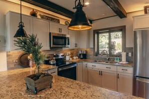 Fridge, microwave, oven, stovetop - Timber Ridge - Memories are made here! (Florissant)