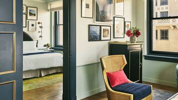 Suite, 1 soverom, byutsikt | Sengetøy i egyptisk bomull, sengetøy av topp kvalitet og dundyner