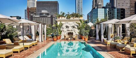 Piscine extérieure, accÚs possible de 7 h à 22 h, cabanas (supplément)