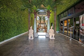 Lobby - Magic Village Dream Disney Stay|Resort Pool + PS3 (Kissimmee)