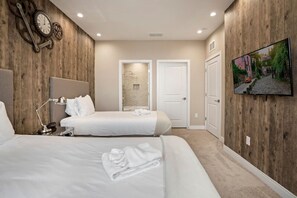 4 bedrooms, desk, iron/ironing board, travel crib