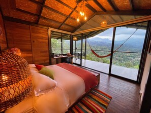 Cardenal Cabin | Premium bedding, down comforters, pillowtop beds, minibar