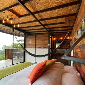 Multiple Cabin | Premium bedding, down comforters, pillowtop beds, minibar