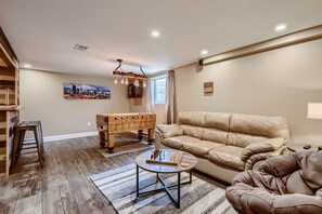 Smart TV, foosball, stereo