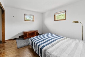 5 habitaciones, escritorio, wifi gratis y ropa de cama