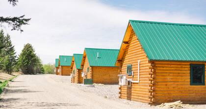 #12 -Flagpole View Cabins-King