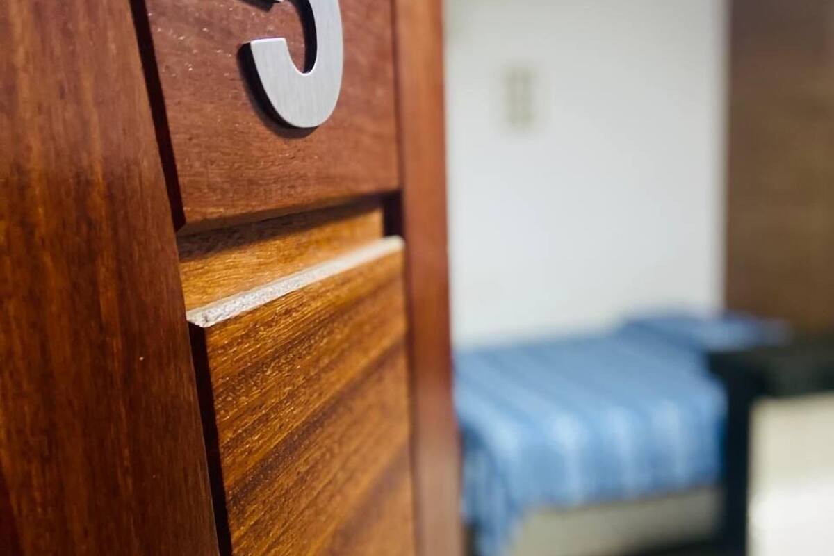 Premier Studio Suite | Hypo-allergenic bedding, individually decorated, laptop workspace