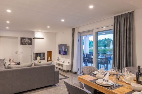 Fantastische Pool-villa 9 km von Poreč Entfernt