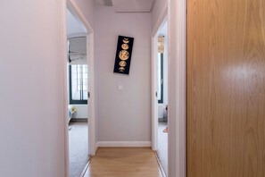 Apartment, 2 Queen Beds | 2 bedrooms, iron/ironing board, free WiFi, bed sheets