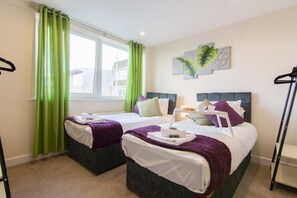 Apartment, Multiple Beds | 2 bedrooms, iron/ironing board, free WiFi, bed sheets