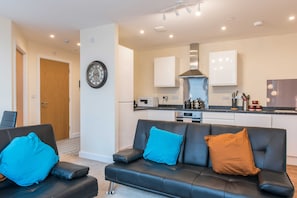 Apartment, Multiple Beds | Living room
