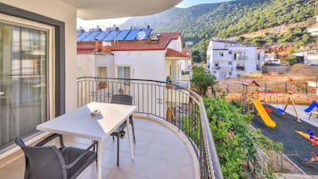 Classic Apartment | Balcony view