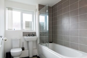 Apartment, Multiple Beds | Bathroom | Combined shower/bathtub, deep-soaking bathtub, hair dryer, towels - Levon House, Coventry - 2 Bedroom Apartment (Coventry)
