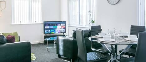 Apartment, Multiple Beds