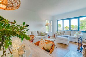 TV, fireplace - SES ALZINES APARTMENT (Costa de los Pinos)