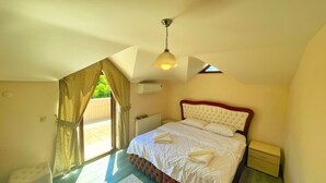 Penthouse, Sea View | Kalis bunyi, seterika/papan seterika, Wi-fi percuma, cadar katil 