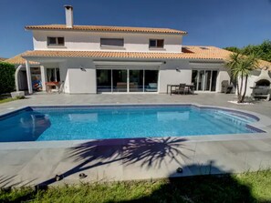 Outdoor pool - Magnifique Villa Familiale Lumineuse et Climatisée (Baillargues)