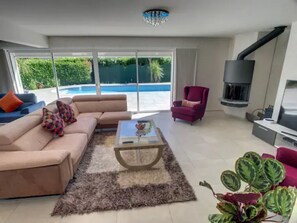 Living area - Magnifique Villa Familiale Lumineuse et Climatisée (Baillargues)