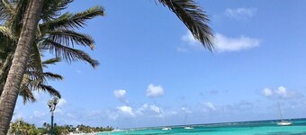 Joli Logement Avec Jardin à Sainte Anne Proche Plage