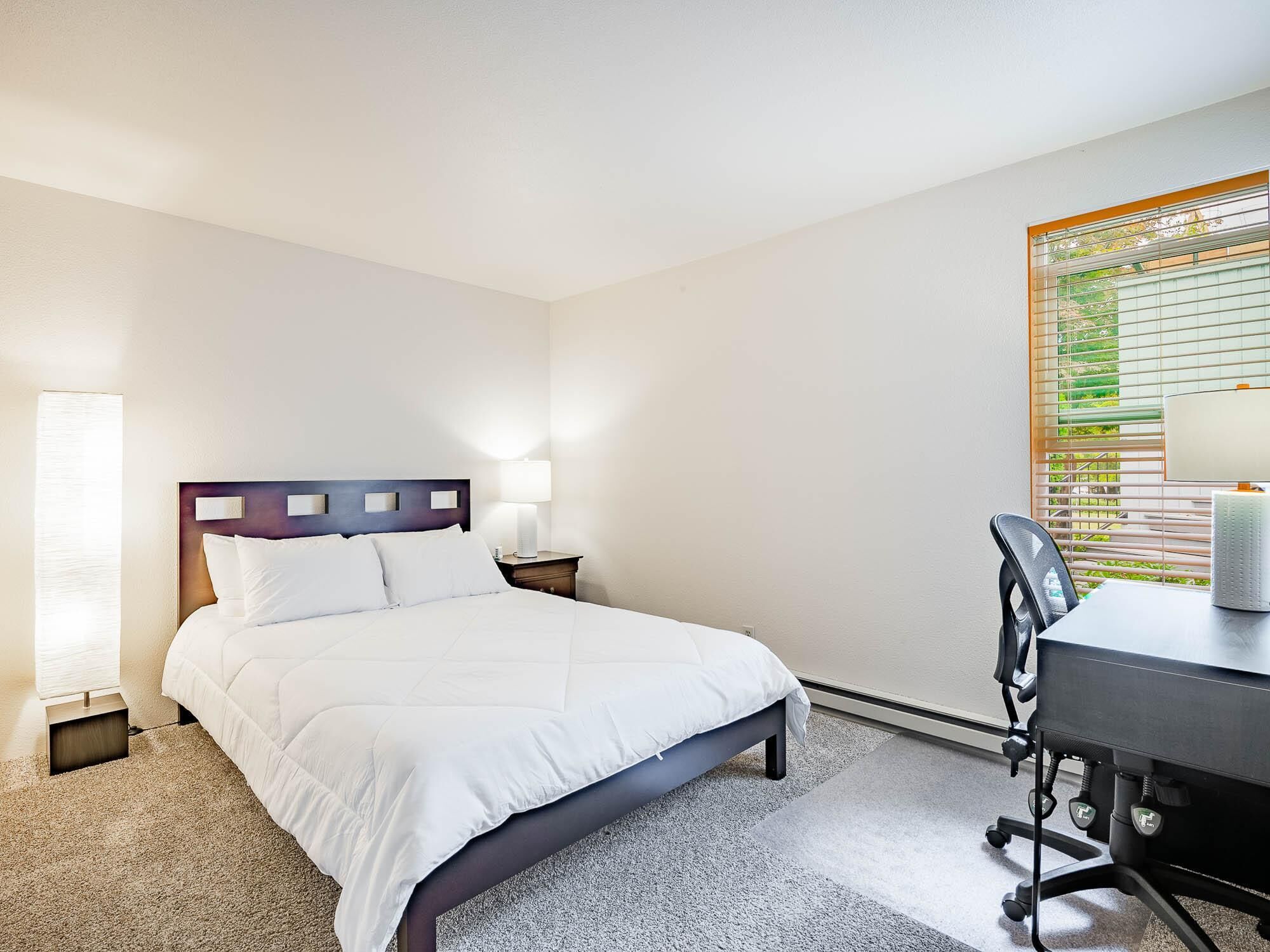 2 室のベッドルーム、デスク、アイロン / アイロン台、WiFi (無料)