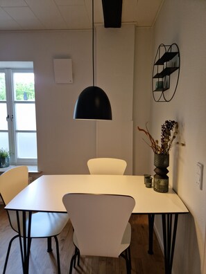 Comfort Apartment | In-room dining